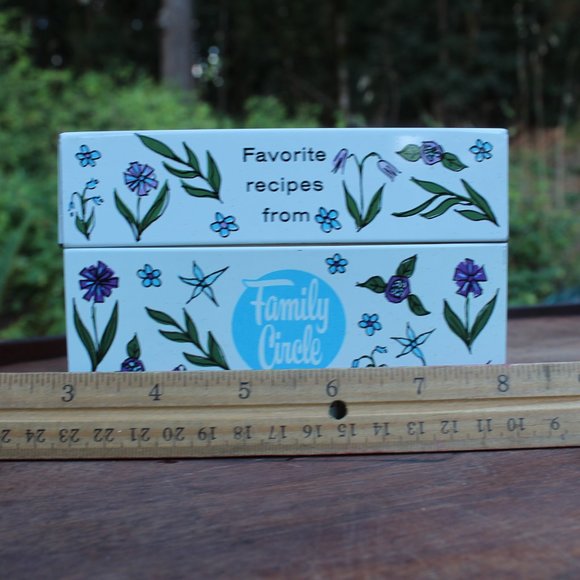Family Circle Recipe Test floral metal Box  complete with recipes circa 1960 - Picture 14 of 14